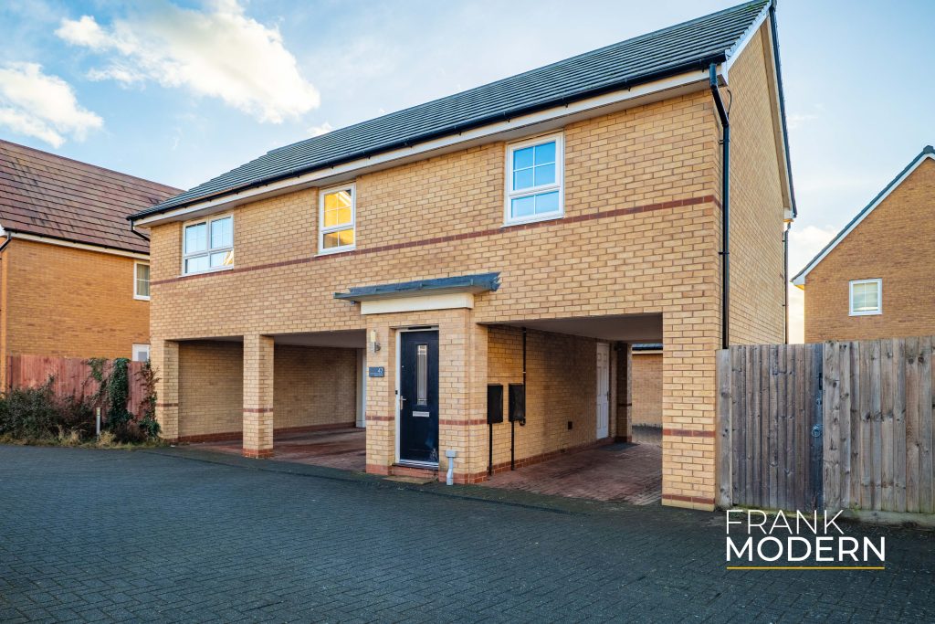 Aqua Drive, Hampton Water, PE7